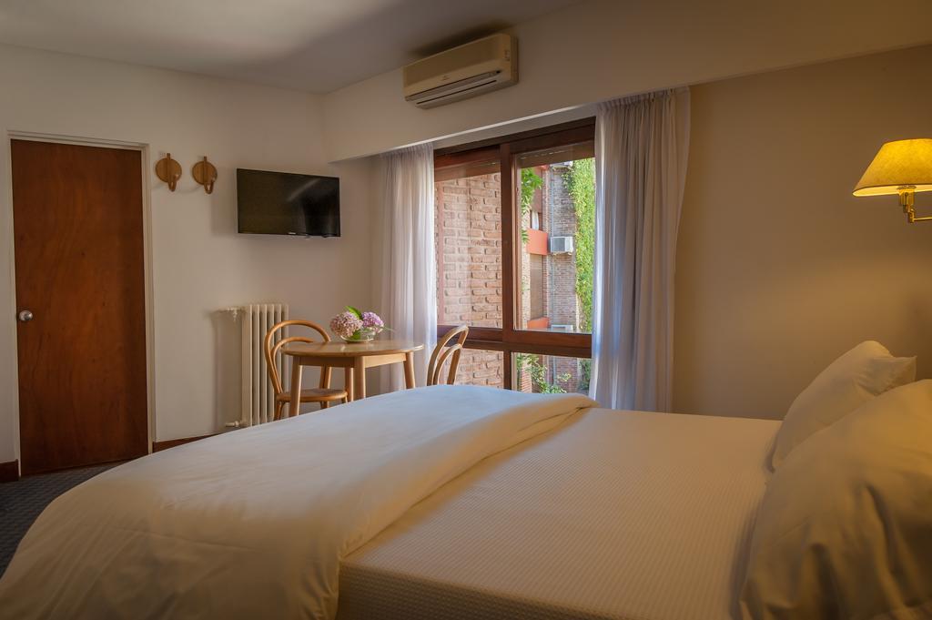 Hotel Del Bosque 4*